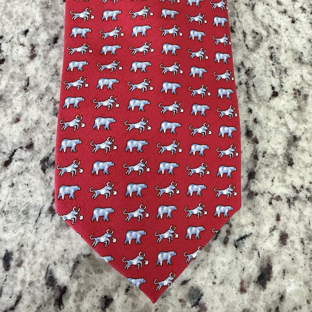 Vineyard Vines Silk Tie Mens 58L 3.75W Red Bull Bear Stock Market Wallstreet